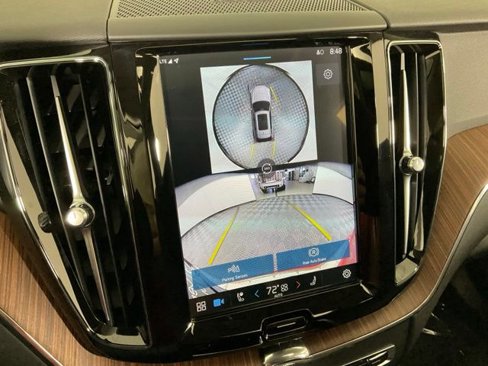 Certified 2024 Volvo XC60 B5 Plus w/ Protection Package Premier image 12