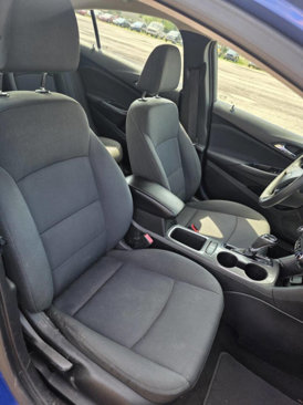 Used 2018 Chevrolet Cruze LT image 7