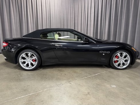 Used 2011 Maserati GranTurismo Convertible image 6