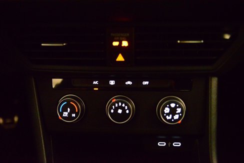 Used 2023 Volkswagen Jetta Sport image 14