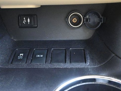 Used 2016 Toyota Highlander Plus image 18