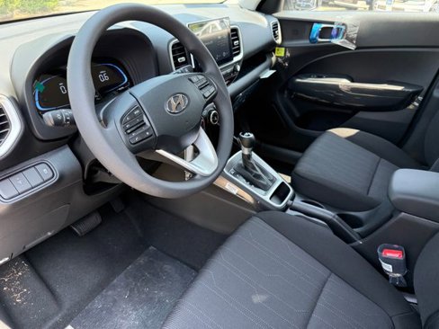 New 2025 Hyundai Venue SE image 19