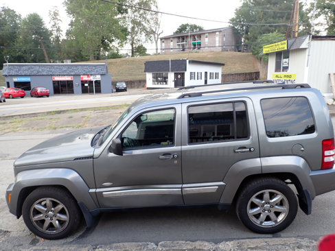 Used 2012 Jeep Liberty Sport image 8