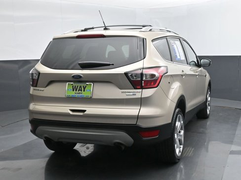 Used 2017 Ford Escape Titanium image 5