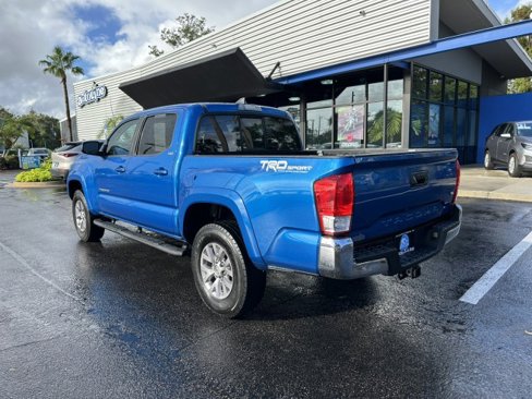 Used 2016 Toyota Tacoma TRD Sport image 4