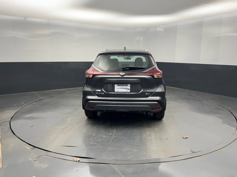 Used 2022 Nissan Kicks SV image 8