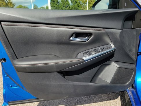 New 2025 Nissan Sentra SR w/ Midnight Edition image 18
