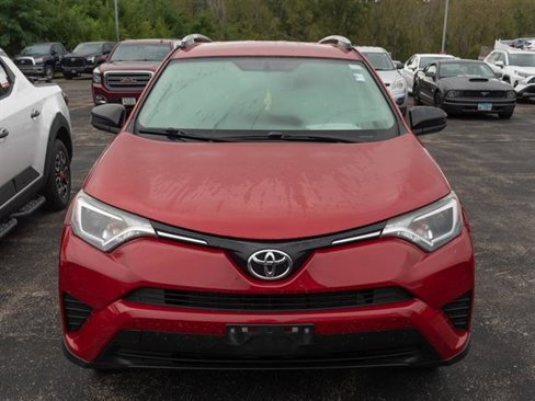 Used 2016 Toyota RAV4 LE image 2