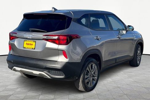 Used 2023 Kia Seltos LX image 11