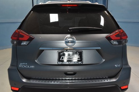 Used 2020 Nissan Rogue SV w/ Premium Package image 32