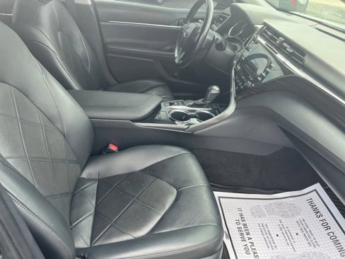 Used 2019 Toyota Camry XLE image 27