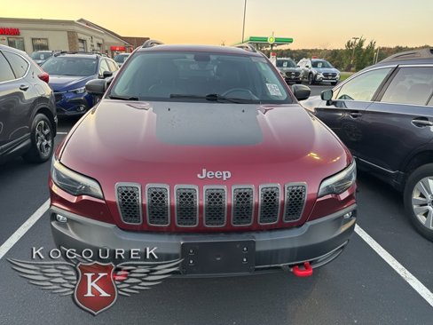 Used 2020 Jeep Cherokee Trailhawk image 2