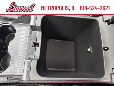 Used 2024 Jeep Grand Cherokee Laredo X image 23