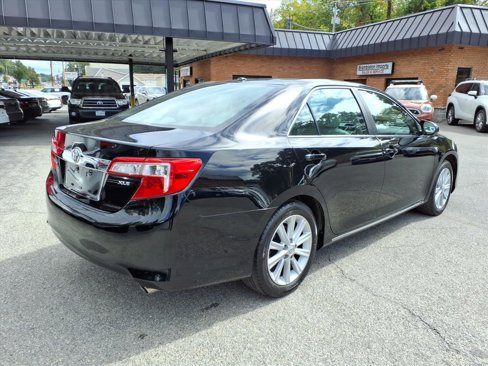 Used 2012 Toyota Camry XLE image 3