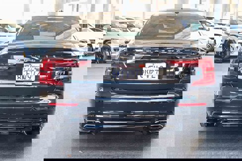 Used 2019 Volvo S60 T5 R-Design image 5