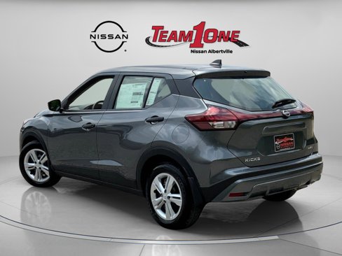 New 2025 Nissan Kicks S image 4