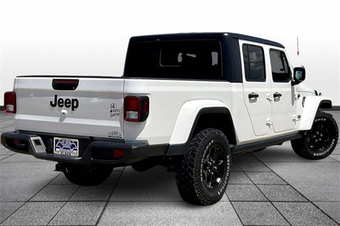 Used 2021 Jeep Gladiator Willys image 13