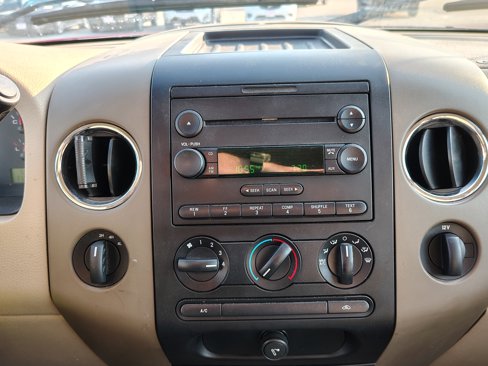 Used 2004 Ford F150 XLT image 22