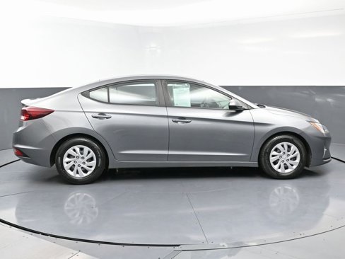 Used 2019 Hyundai Elantra SE w/ Cargo Package image 8