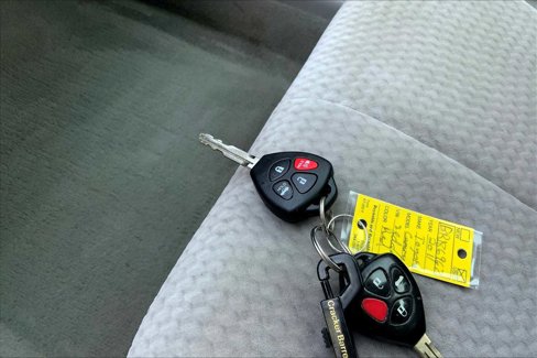 Used 2011 Toyota Camry LE image 14