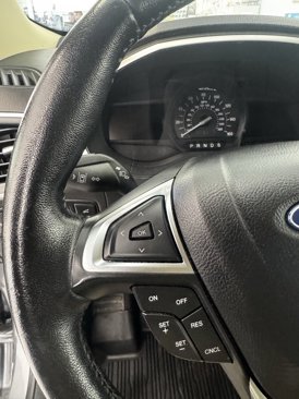 Used 2021 Ford Edge SEL image 13