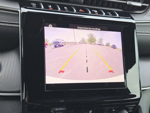 Used 2024 Jeep Grand Cherokee Altitude image 29