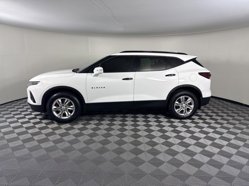 Used 2019 Chevrolet Blazer LT image 2