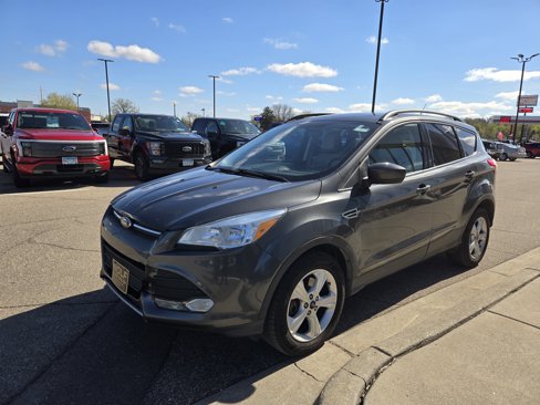 Used 2016 Ford Escape SE w/ SE Leather Comfort Package image 17
