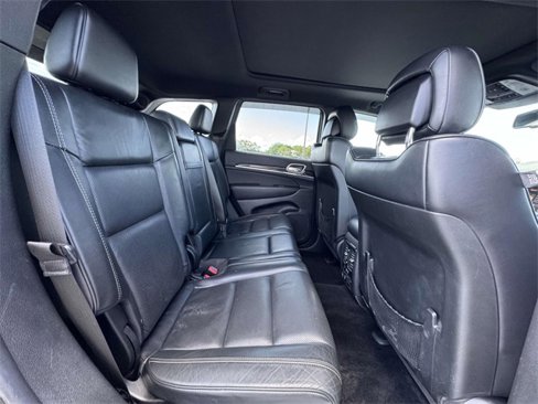 Used 2014 Jeep Grand Cherokee Overland w/ Advanced Technology Group image 16
