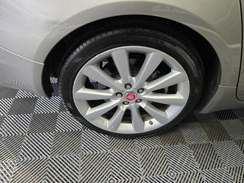Used 2014 Jaguar XF 3.0 image 36