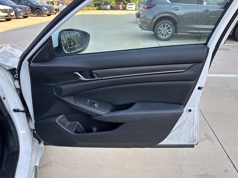 Used 2020 Honda Accord EX image 13