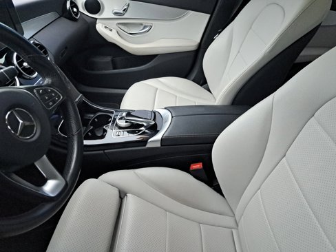 Used 2015 Mercedes-Benz C 300 Sedan image 4