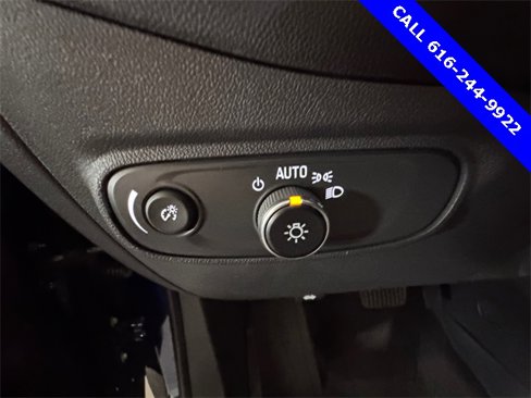 Used 2022 Chevrolet Equinox LT image 24