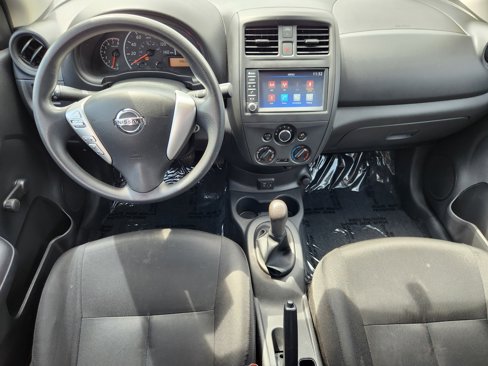 Used 2019 Nissan Versa S image 10