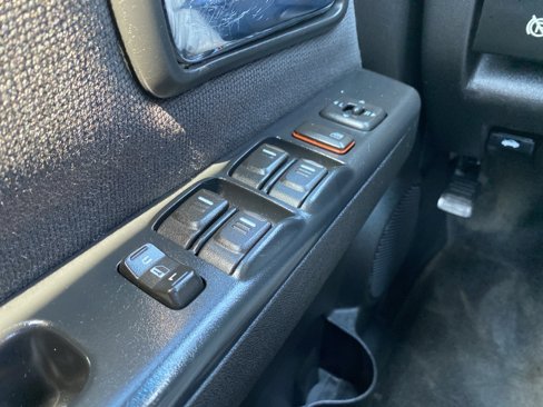 Used 2010 GMC Canyon SLE image 21
