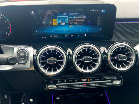Used 2022 Mercedes-Benz GLB 250 4MATIC image 26