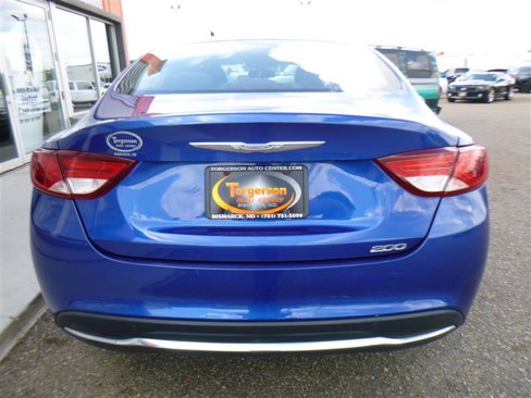 Used 2015 Chrysler 200 Limited image 17