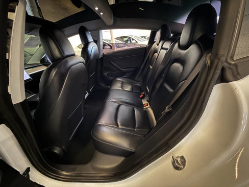 Used 2021 Tesla Model 3 Standard Range Plus image 18