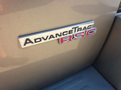 Used 2006 Ford Explorer XLT image 34