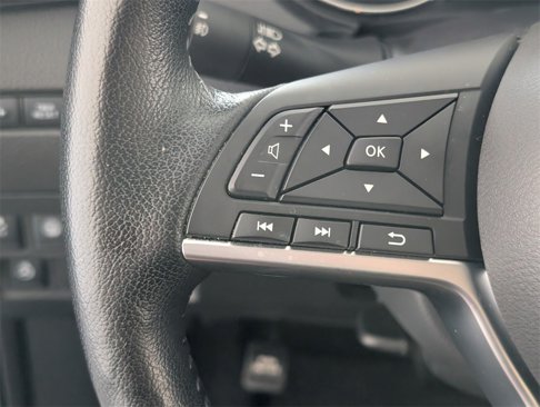 Used 2022 Nissan Rogue Sport SV image 24
