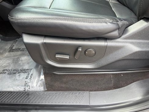 Used 2020 Ford Expedition Max XLT w/ Equipment Group 202A image 7