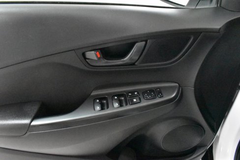 Used 2022 Hyundai Kona SEL image 19