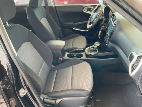 Used 2021 Kia Soul LX image 18