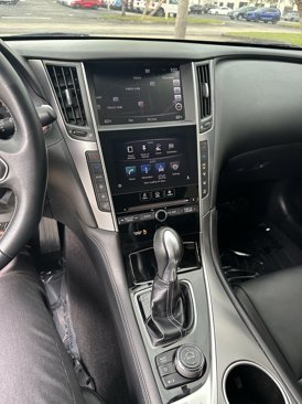 Used 2017 INFINITI Q50 Signature Edition w/ All Weather Package (L93) image 14