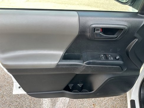 Used 2022 Toyota Tacoma SR image 25