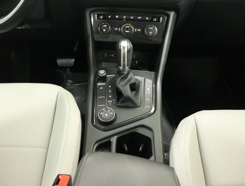 Used 2019 Volkswagen Tiguan SE image 20