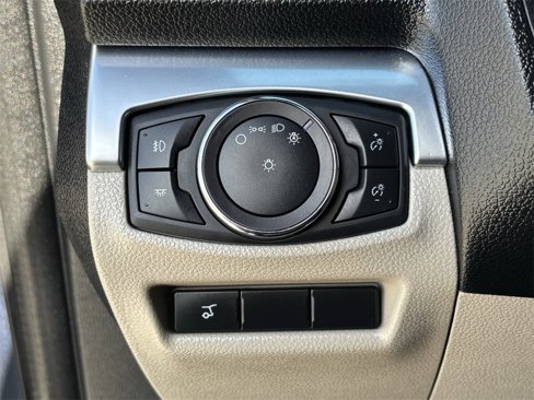 Used 2019 Ford Explorer Limited w/ Ford Safe & Smart Package image 19