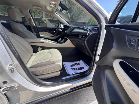 Used 2017 Buick Envision Essence image 13