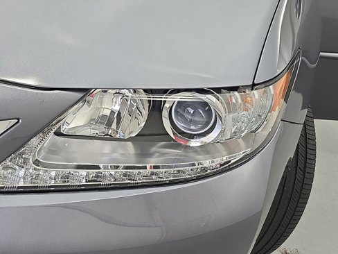 Used 2015 Lexus ES 300h image 31