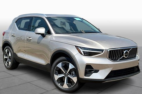New 2024 Volvo XC40 B5 Plus w/ Protection Package Premier image 19